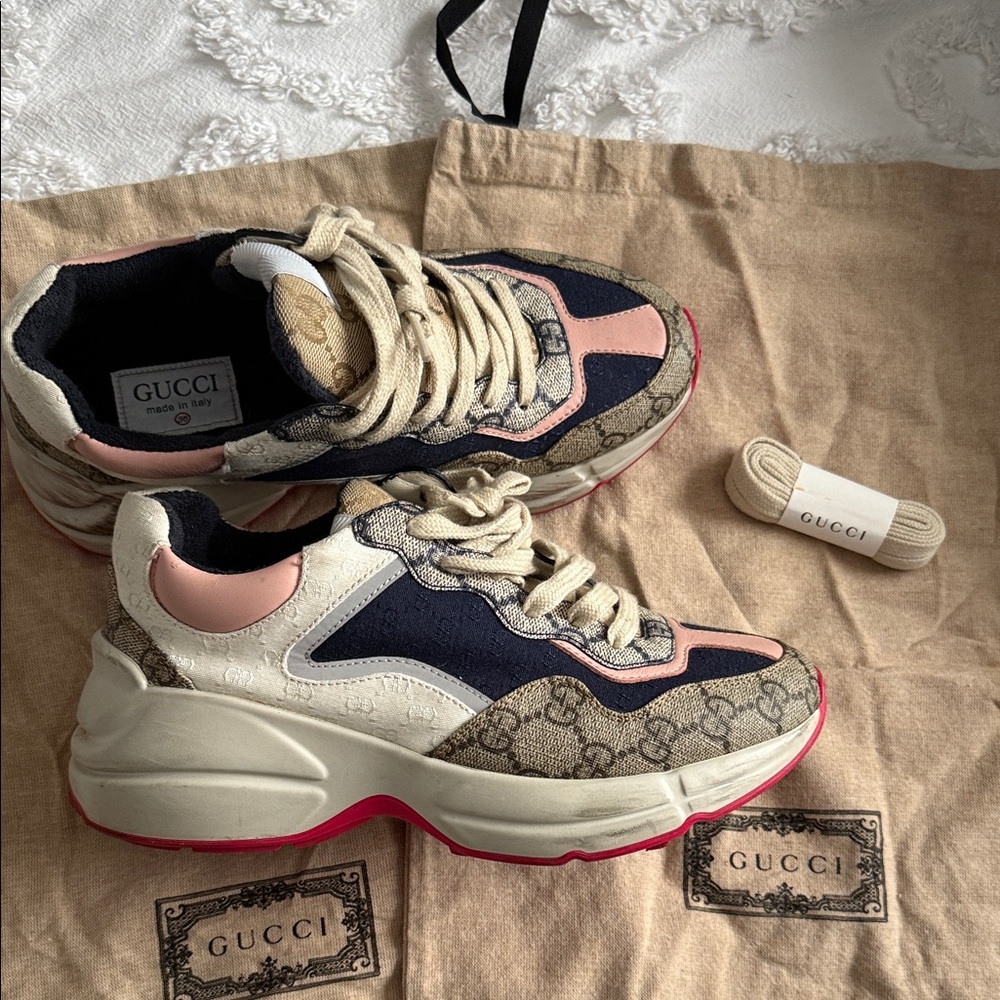 GG Rhyton 'Beige White Pink'